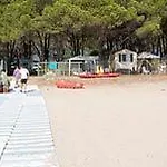 مكان تخييم Camping&village Le Cernie 3*