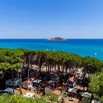 مكان تخييم Camping&village Le Cernie 3*
